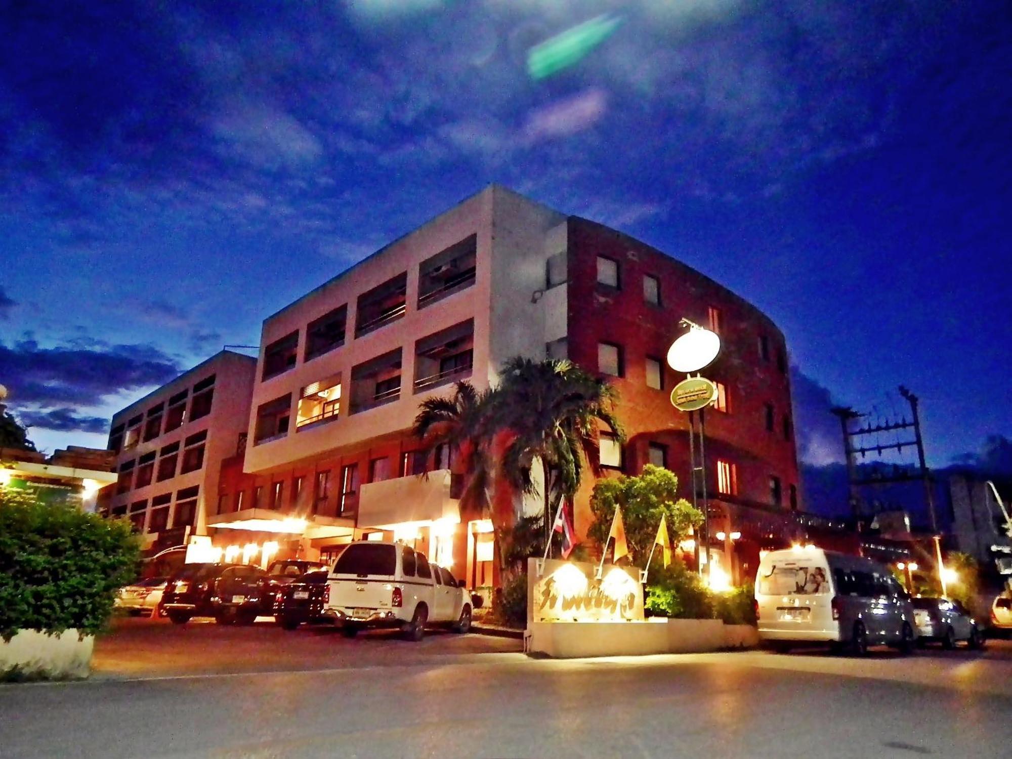 Pin Hotel Lampang Extérieur photo