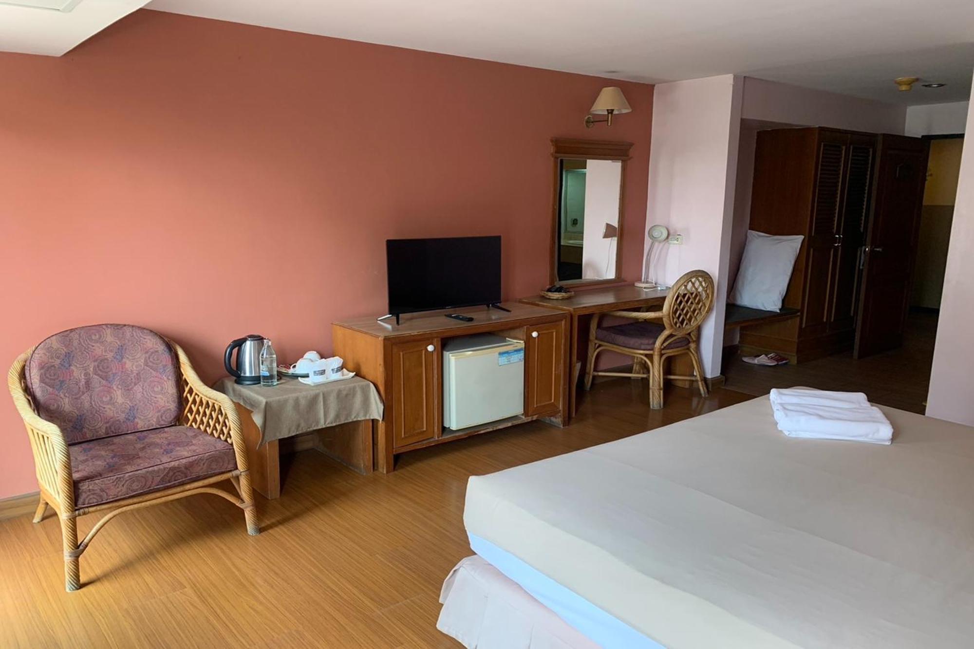 Pin Hotel Lampang Extérieur photo