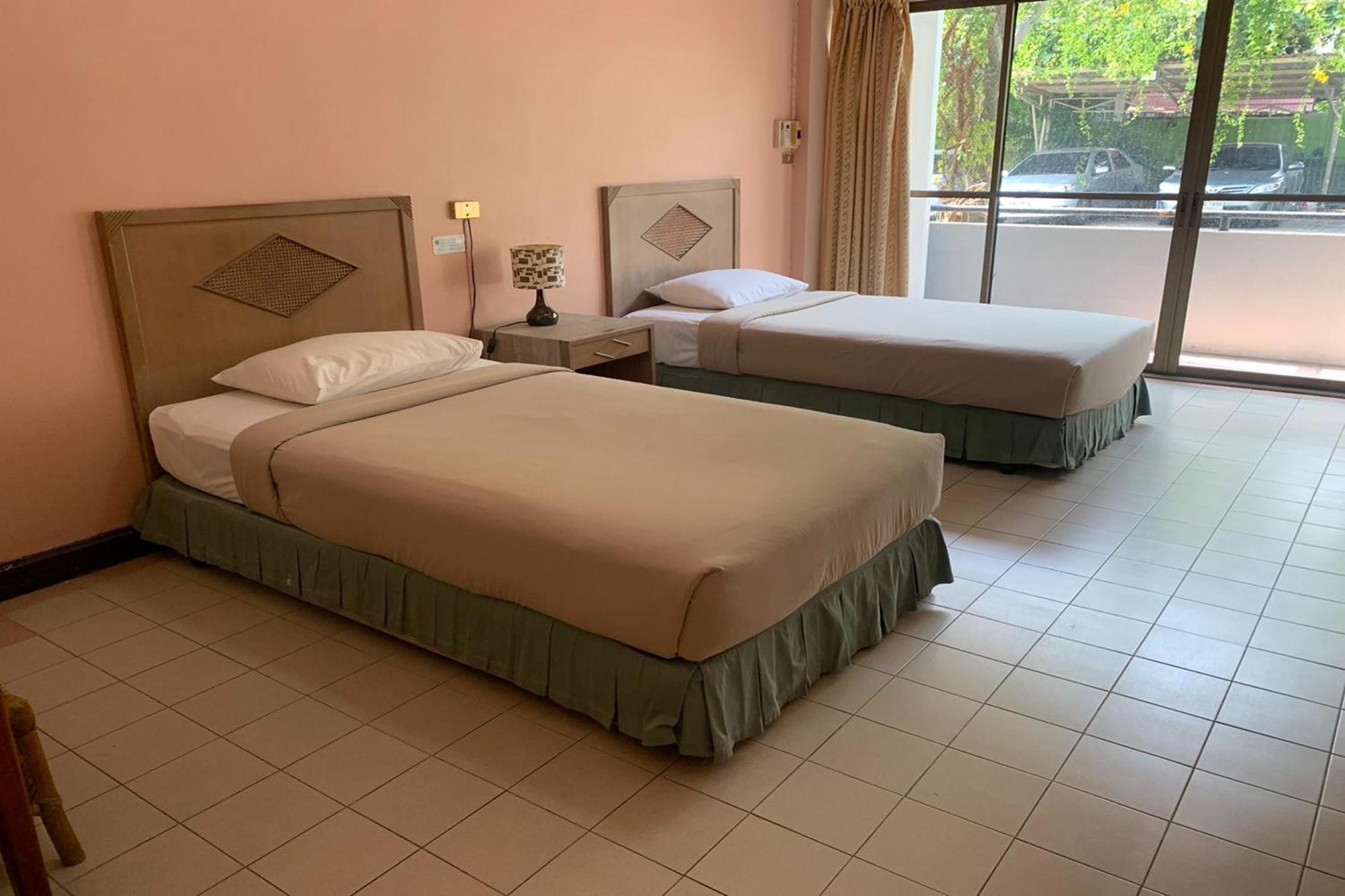 Pin Hotel Lampang Extérieur photo