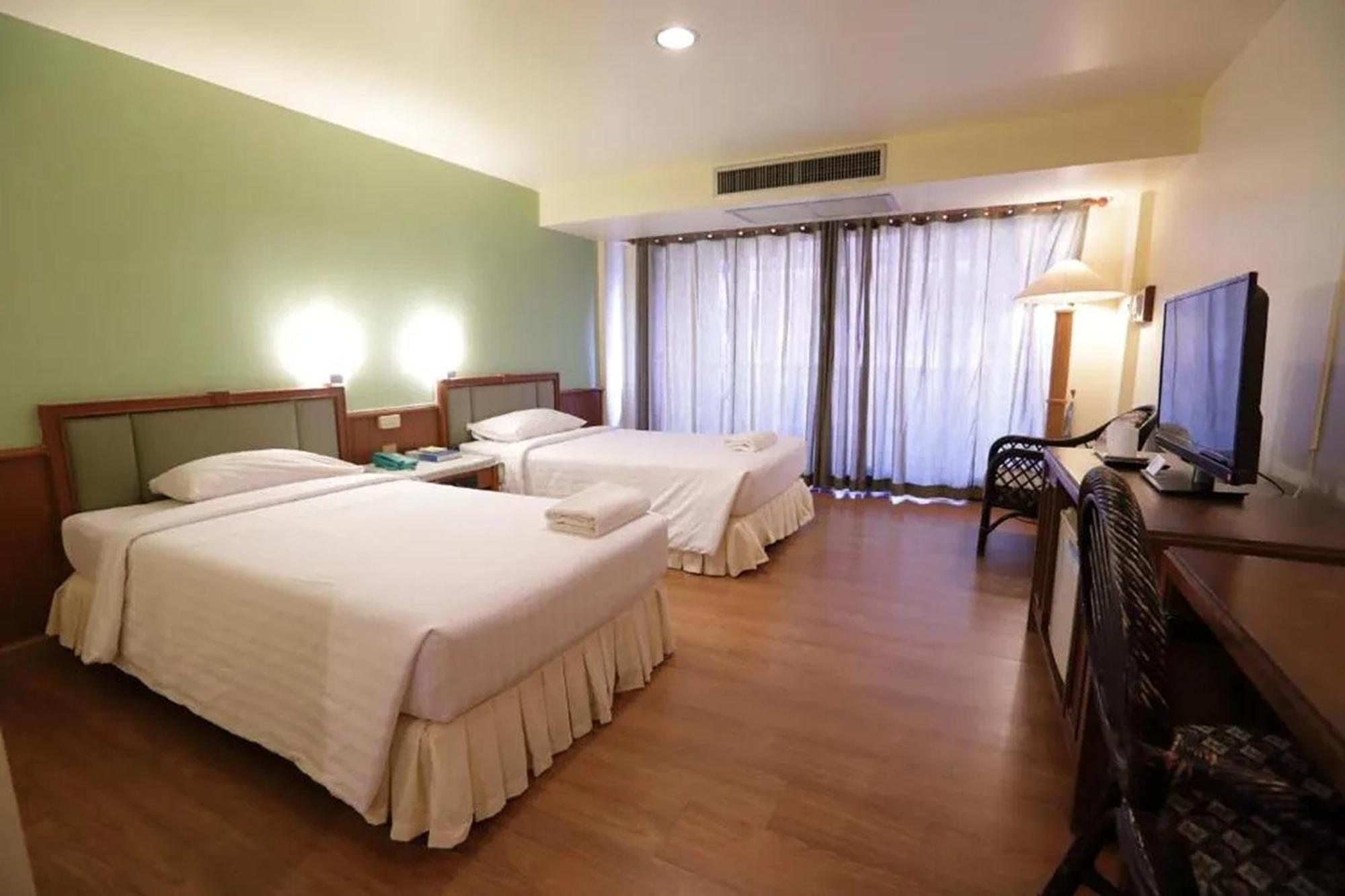 Pin Hotel Lampang Extérieur photo
