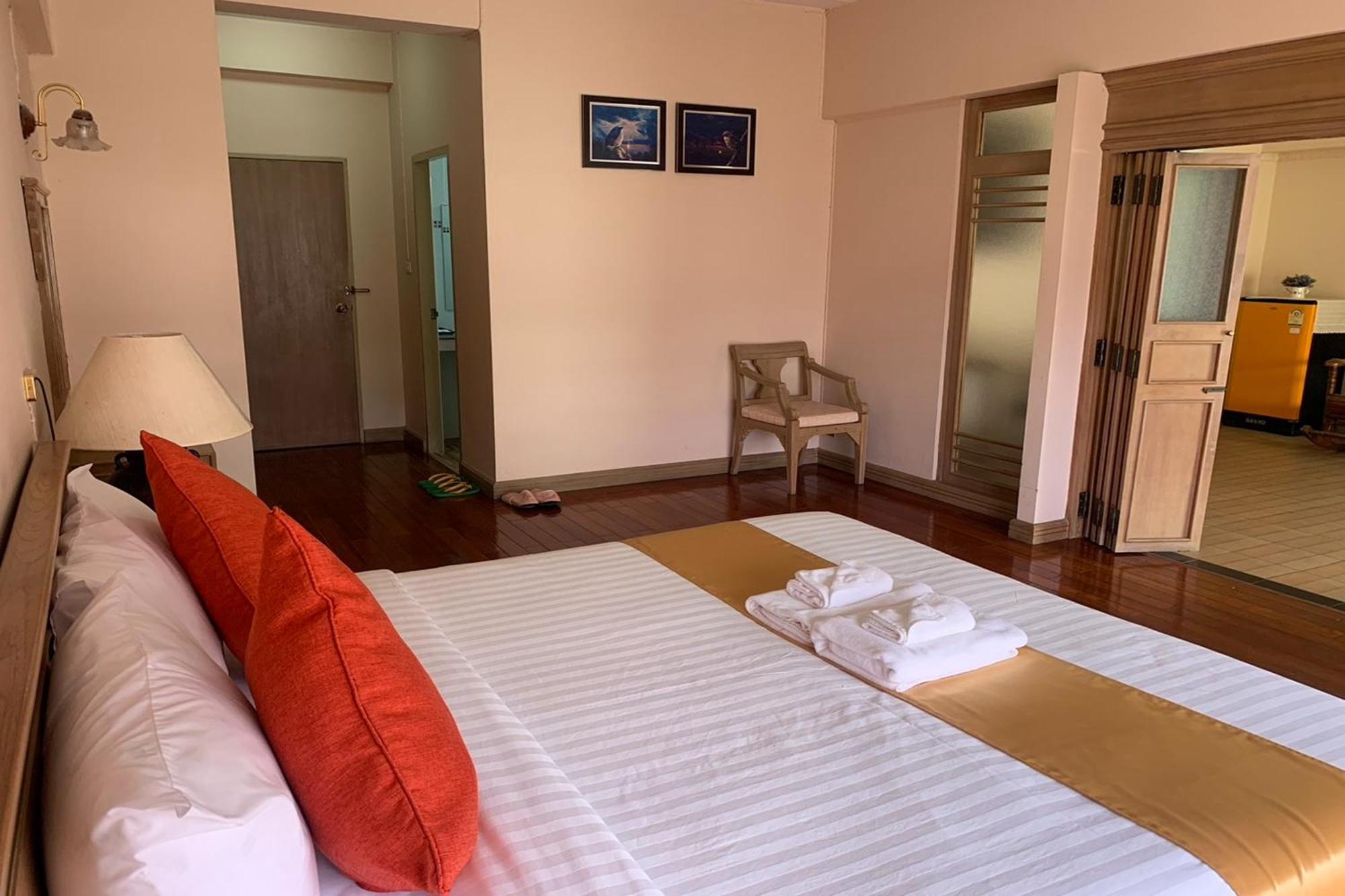 Pin Hotel Lampang Extérieur photo