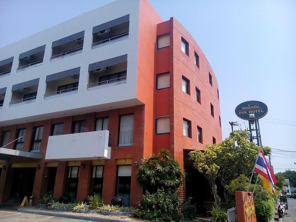 Pin Hotel Lampang Extérieur photo