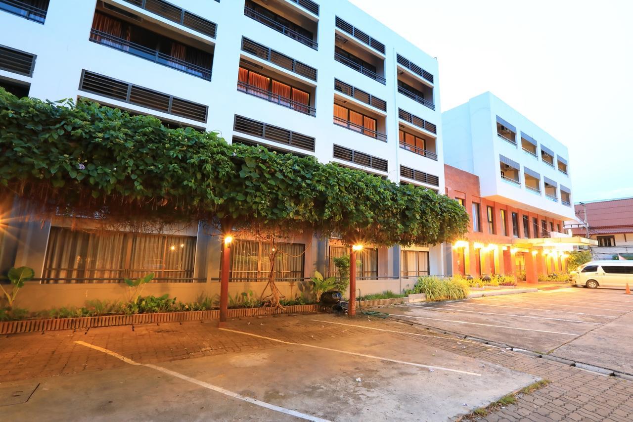 Pin Hotel Lampang Extérieur photo