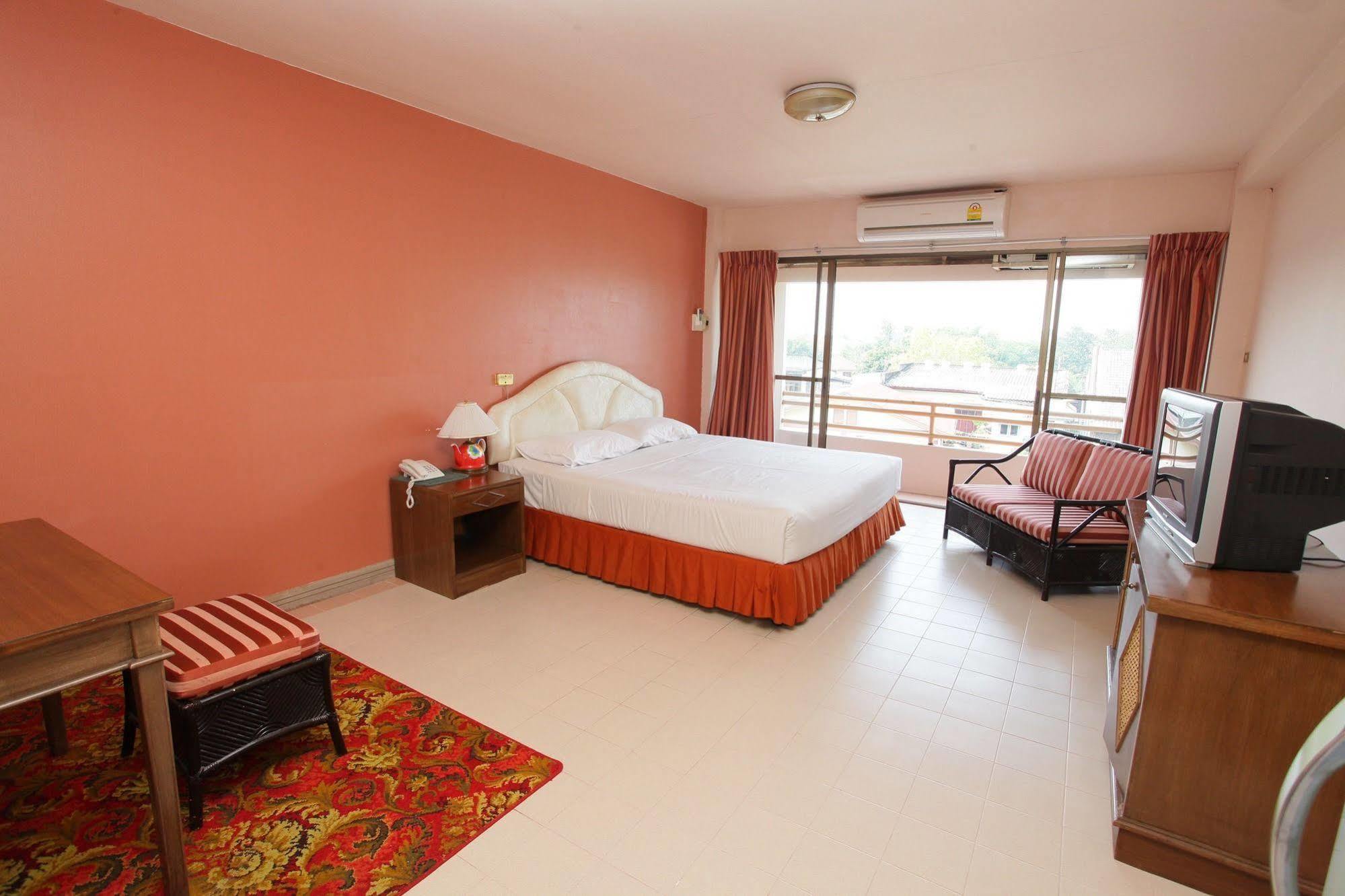 Pin Hotel Lampang Extérieur photo