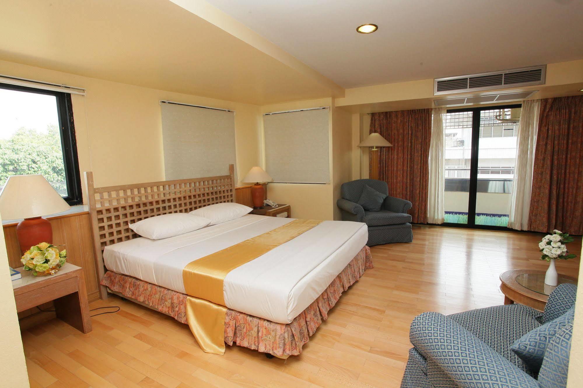 Pin Hotel Lampang Extérieur photo